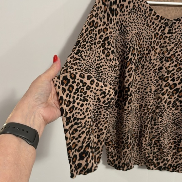 Time & True Leopard print cardigan Size L (12-14) good condition - Picture 3 of 6